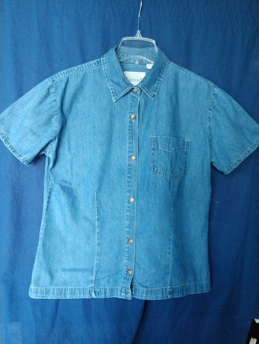 Basic Editions Women's Denim Camp Shirt Short Sleeve Blue Classic Medium
